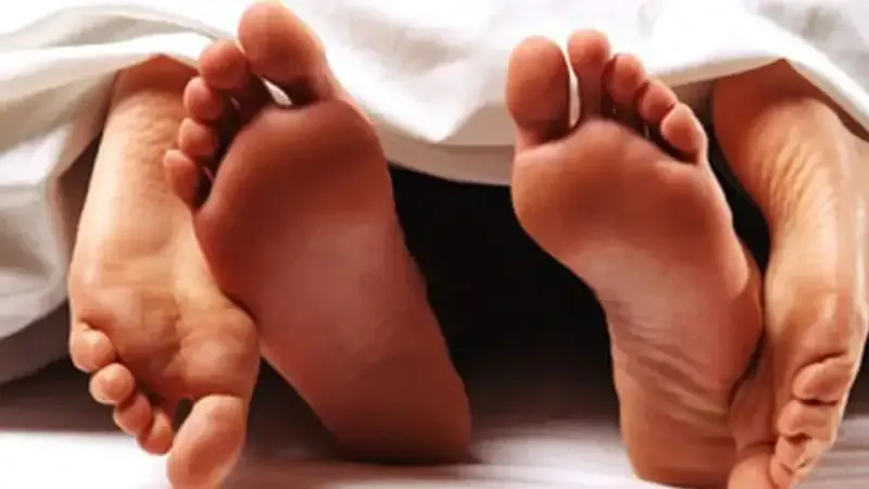 Quan hệ tình dục sớm có nguy cơ gì? 1
