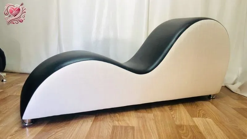 Ghế tình yêu là gì?