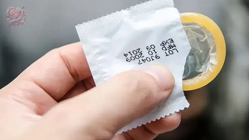 Vì sao dùng bao cao su vẫn bị lây bệnh tình dục?