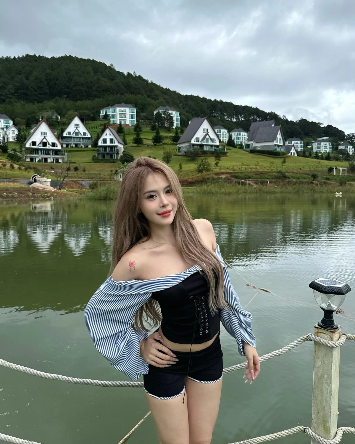Ảnh gái xinh cute dễ thương pose ngọt ngào gợi cảm nóng bỏng quyến rũ tột độ