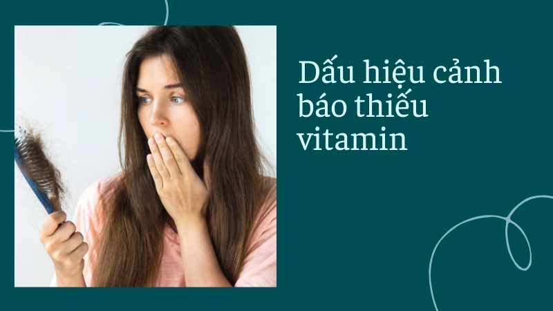 Người phụ nữ bị rụng tóc nhiều do thiếu hụt vitamin và khoáng chất