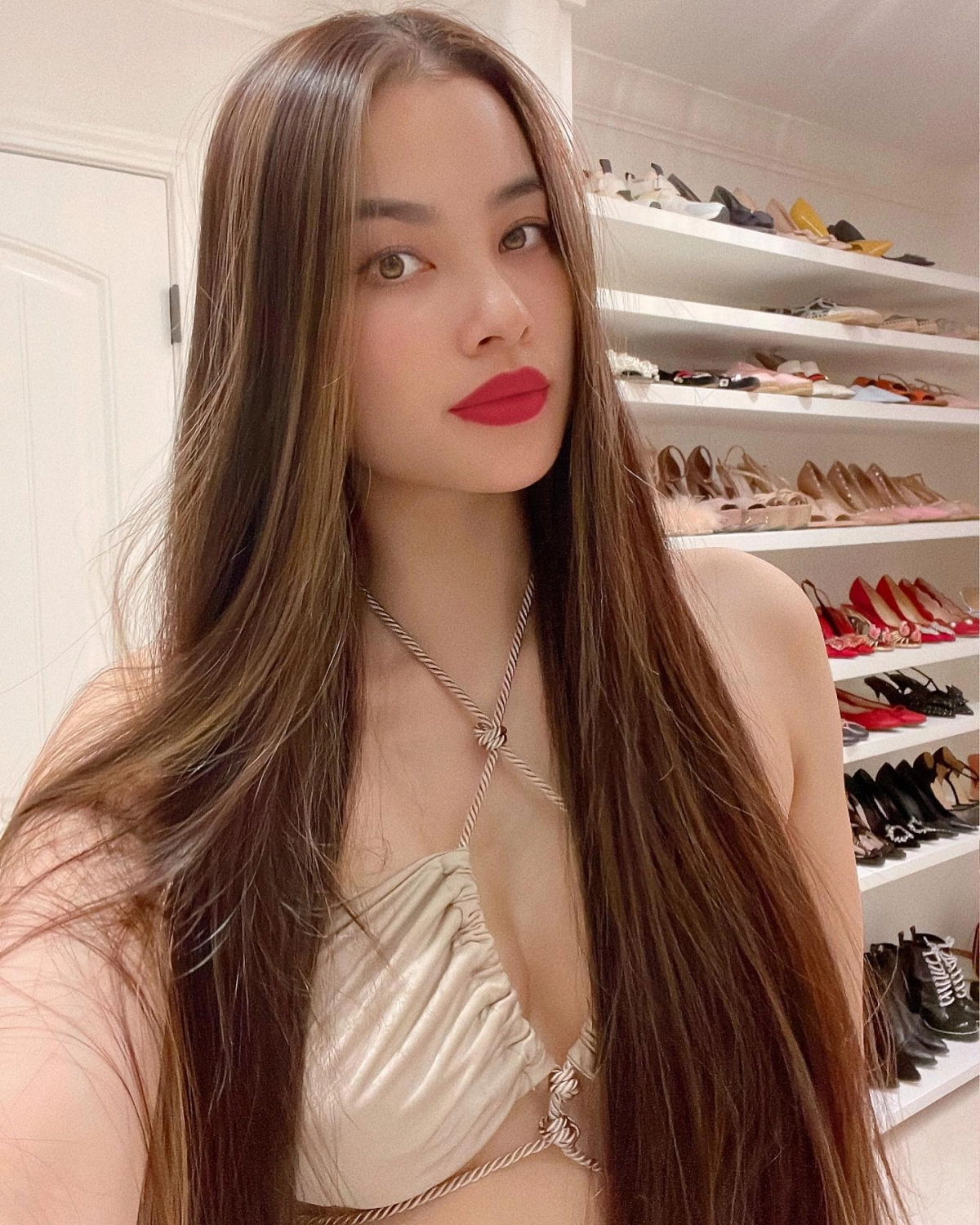 Con gái xinh đẹp vẻ đẹp tươi trẻ sexy nóng bỏng quyến rũ tột độ mạnh