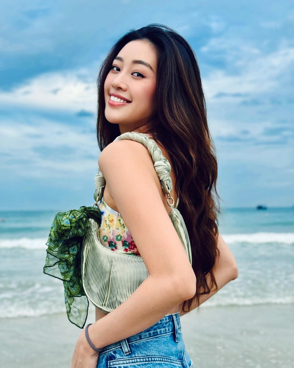 Gái xinh tóc dài cute tóc dài bay bổng ngọt ngào nóng bỏng cuốn hút mạnh