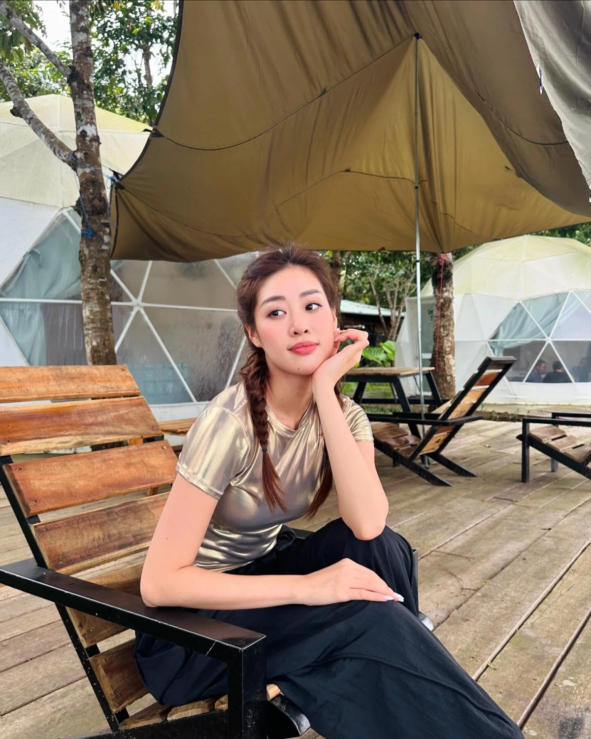 Gái cute tóc ngắn phong cách ngắn ngầu dễ thương sexy cuốn hút cuồng nhiệt