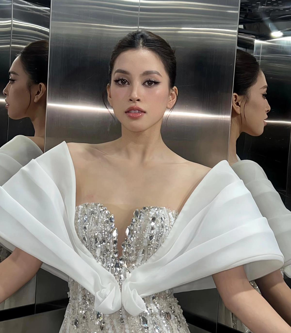 Cô gái cute ngọt ngào dễ thương gợi cảm nóng bỏng cuốn hút tột độ