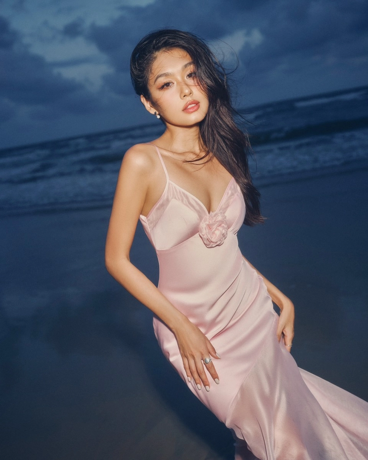 Hình ảnh con gái cute dễ thương ngọt ngào dịu dàng nóng bỏng cuốn hút mạnh